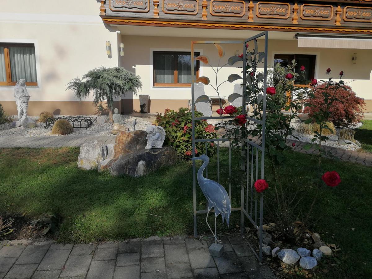 Ferienwohnungen Oranhof Velden am Wörthersee Exterior foto